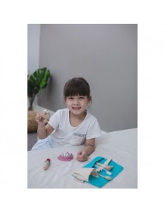 PLAN TOYS La trousse de... 2